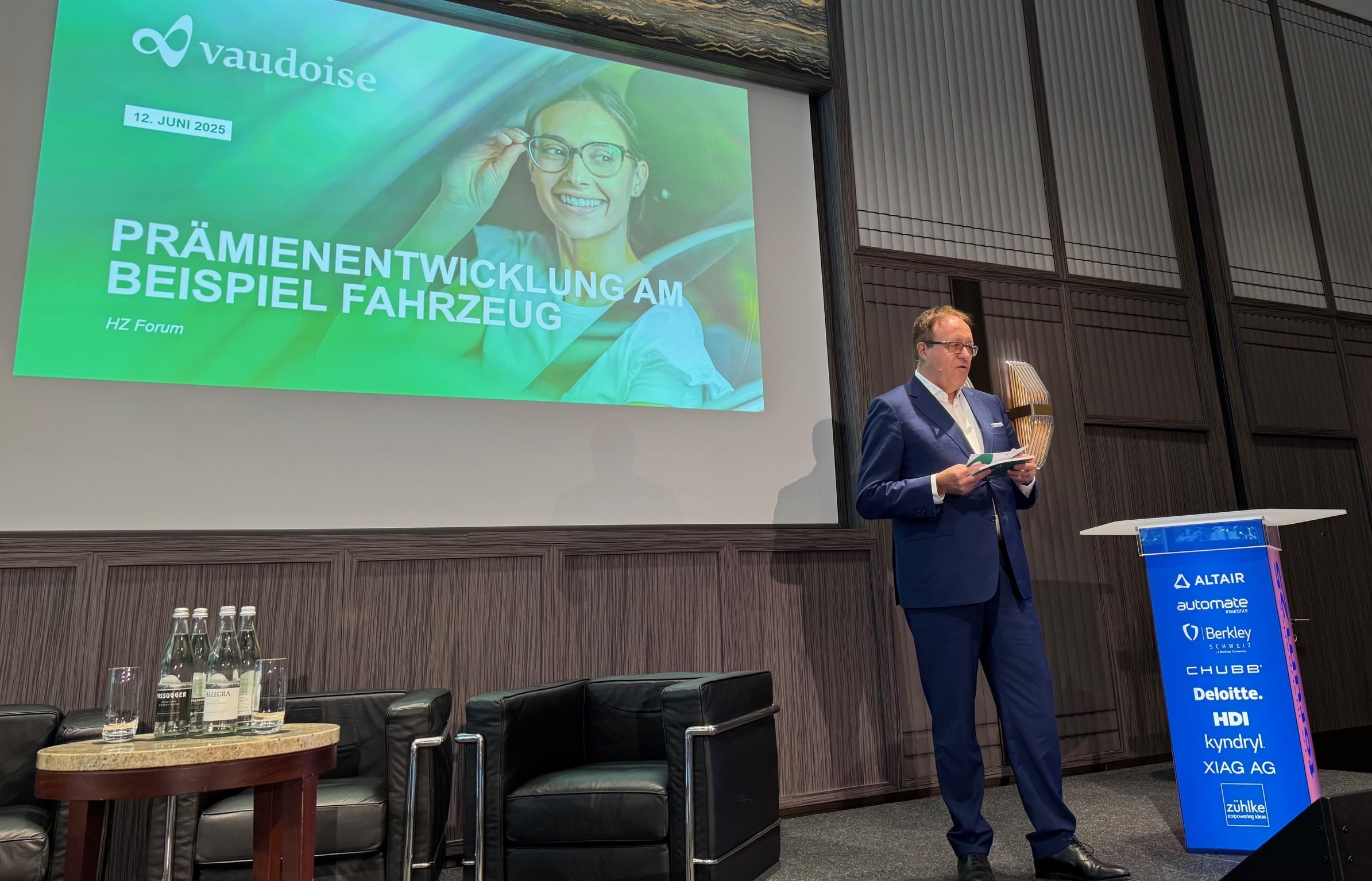 Zwischen Kundenanspruch und KI-Revolution - Interessante CEO-Perspektiven: Jean-Daniel Laffely, CEO Vaudoise.