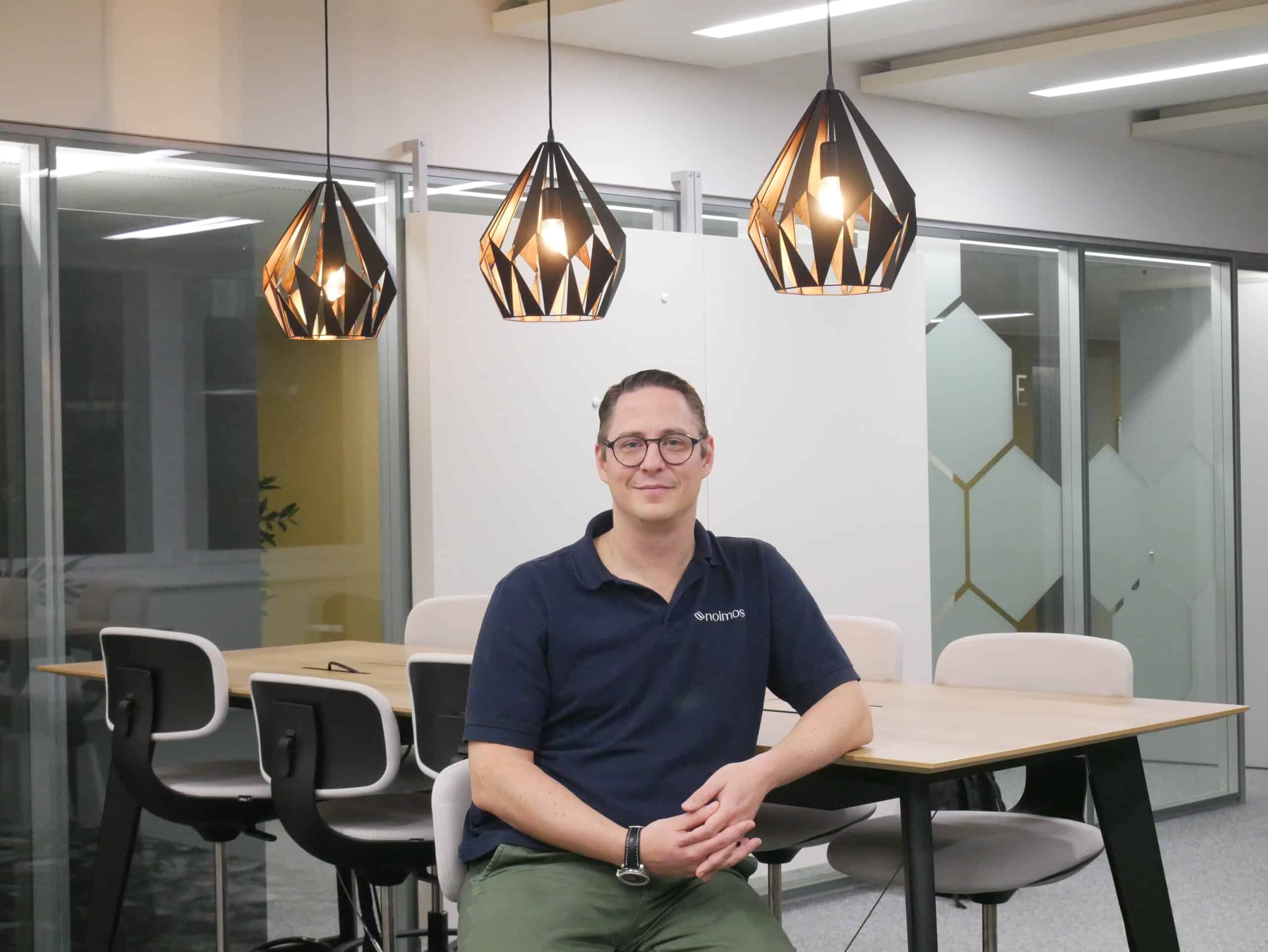 Schweizer InsurTech noimos: Daniel Meier, CEO und Co-Gründer verfolgt kleine und mittlere Schritte und liefert ab.