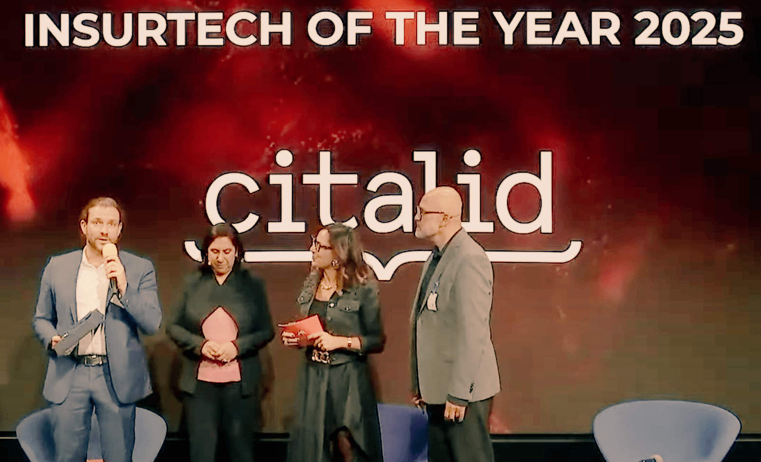 Cyberrisiken lassen sich nicht mehr mit Checklisten und Bauchgefühl versichern: Maxime Cartan bei der Preisübergabe anlässlich des SIH Summit & Awards 2025.