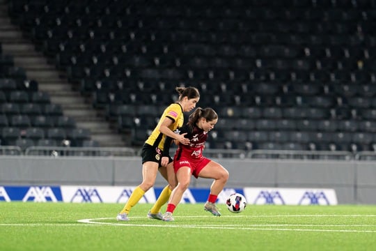 AXA verlängert Engagement im Schweizer Frauenfussball. Bild: Steinsiek