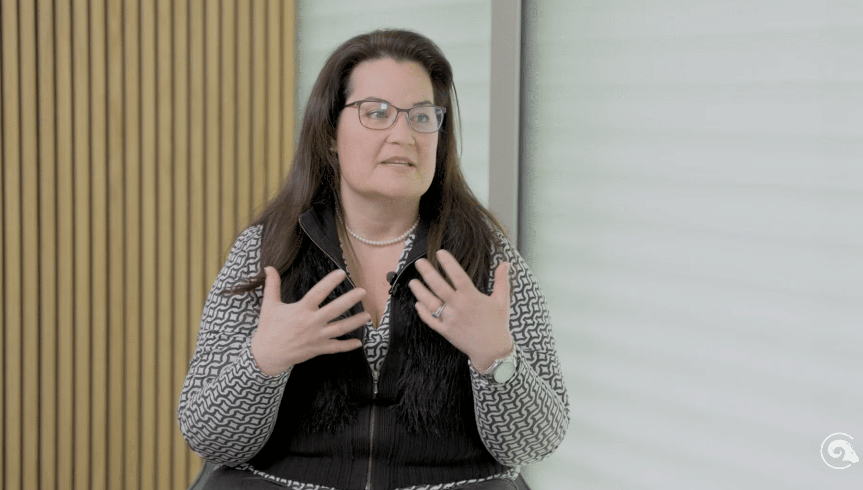 Wenn Führung einsam macht: Für Jennifer Thamm ist entscheidend, dass Mitarbeitende sich gegenüber Vorgesetzten und HR nicht offenbaren müssen.